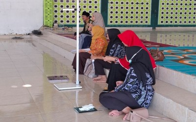 KEGIATAN PEMERIKSAAN OLEH PUSKESMAS DASAN LEKONG